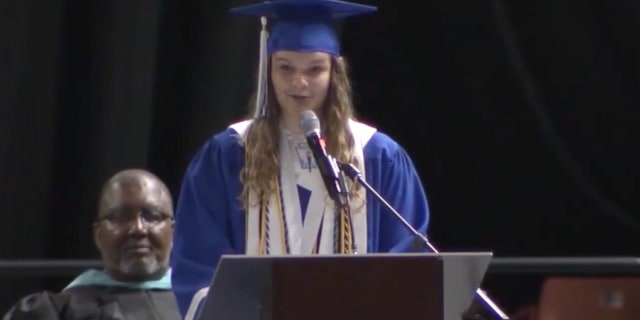 Valedictorian Lydia Owens