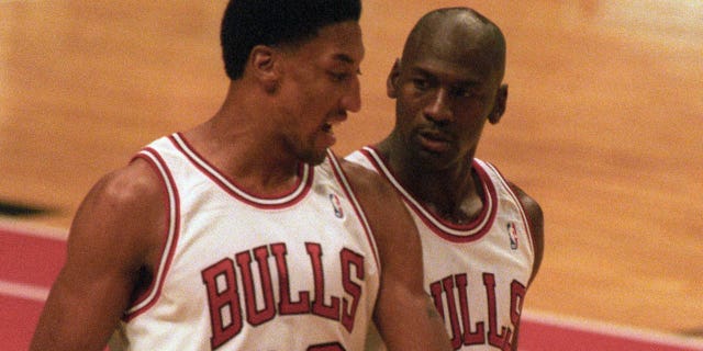 Michael Jordan and Scott Pippen vs Celtics