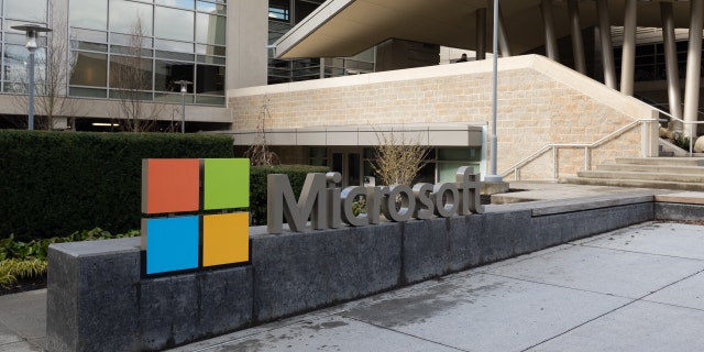 Microsoft Kampüsü dışındaki tabelalar