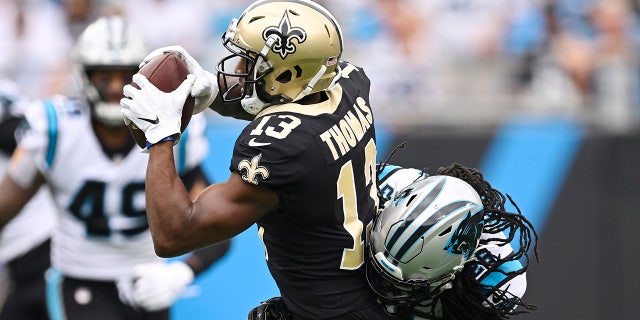 Michael Thomas catches a pass