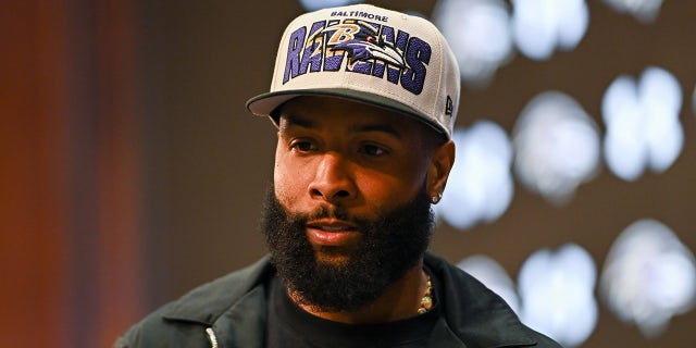 Odell Beckham Jr. in Ravens hat