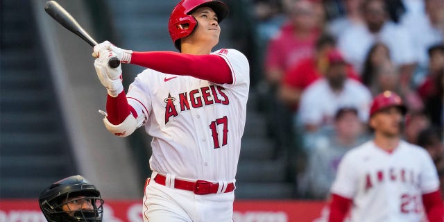 Shohei Ohtani celebrates home run