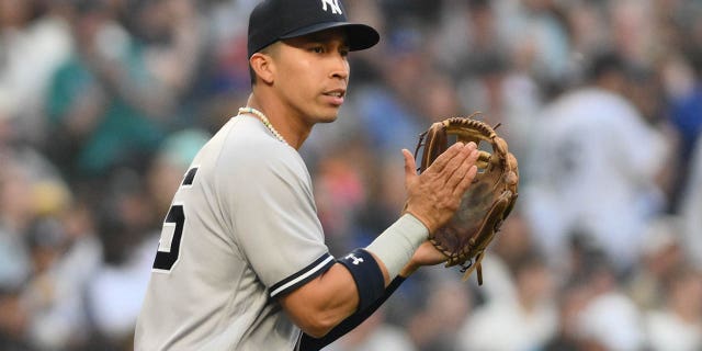 Oswaldo Cabrera claps