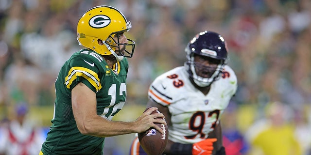 Bears Justin Jones Unleashes On Obnoxious Packers Fans Half Of Them Dont Even Know 5843