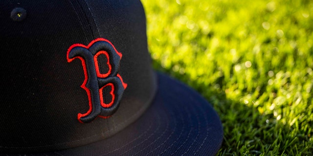 A Red Sox cap