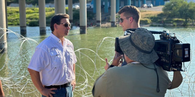 Ron DeSantis at US-Mexico border