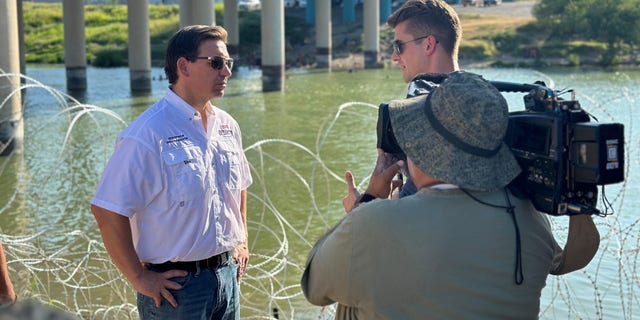 Ron DeSantis at US-Mexico border