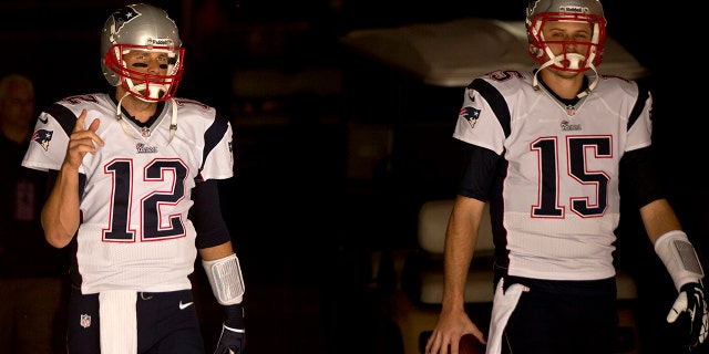 Ryan Mallett and Tom Brady before the Jets game