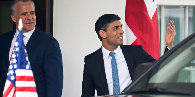Sunak arrives at White House