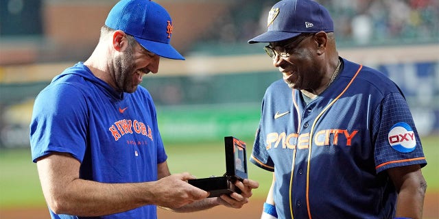 Dusty Baker Jr. gives Justin Verlander World Series ring
