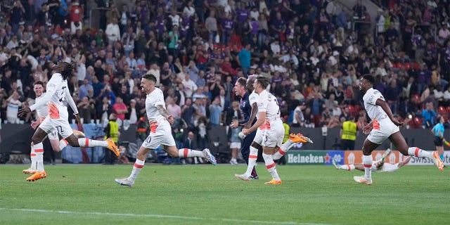 Los jugadores del West Ham celebran su gol