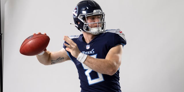Will Levis throws