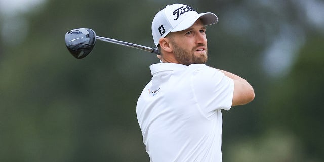 Один из лидеров Открытого чемпионата США Уиндхэм Кларк назвал это «немного нелепым» в конце третьего раунда. 2 Свинг-клуб Wyndham Clark
