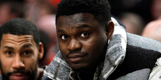 Zion Williamson watches