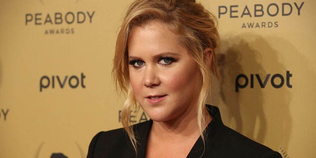 amy schumer close-up red carpet