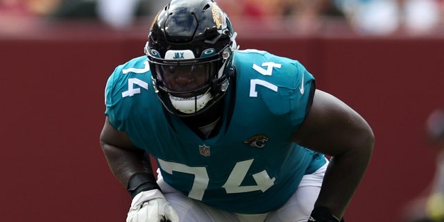 Cam Robinson blocking