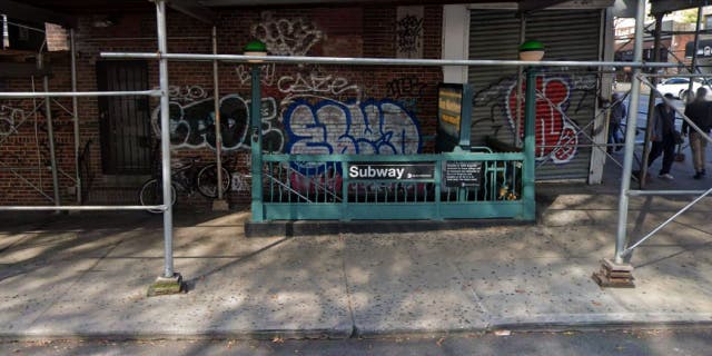 Elmhurst Avenue subway station where robbery took place