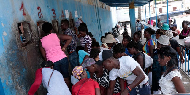 Los haitianos están en prisiones superpobladas, muriendo de sed y hambre 4 prisión de haití