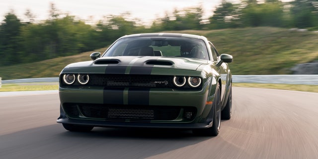 dodge hellcat