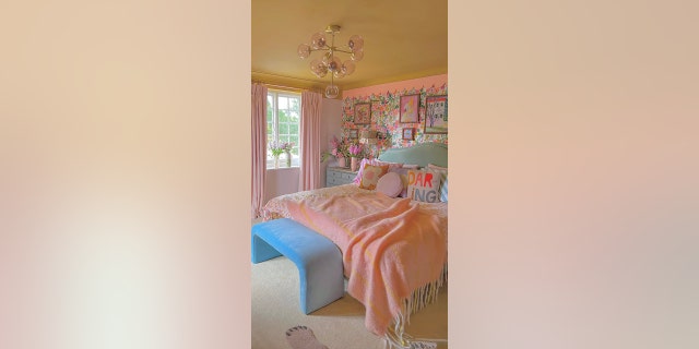 pastel home