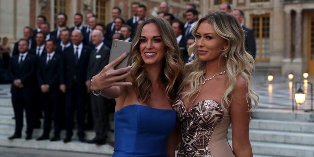 Jenna Sims and Pauline Gretzky