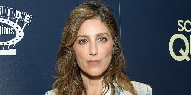 Jennifer Esposito red carpet