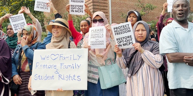 parents protesting maryland