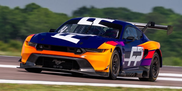 mustang gt3 front