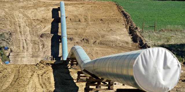 oil pipeline by Enbridge