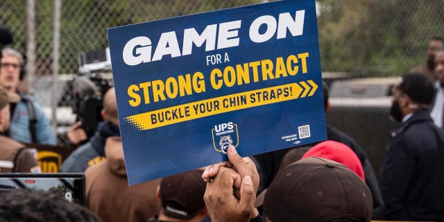 UPS workers prepare for strike