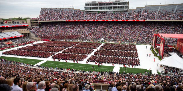UW commencement