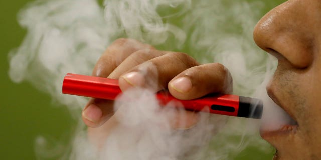Nueva Zelanda limita la venta de cigarrillos electrónicos cerca de las escuelas para reducir el tabaquismo entre los jóvenes 4 dispositivo de vapeo
