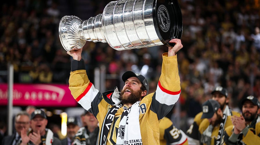 Golden Knights players celebrate with the Stanley Cup trophy — PHOTOS, Golden Knights