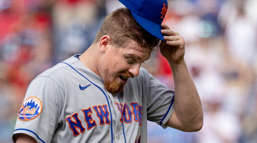 Mets melt down in 8th inning, blow 3-run lead after series of