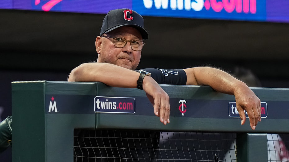 Guardians manager Terry Francona out of hospital, advised to rest after  becoming ill before game – KGET 17