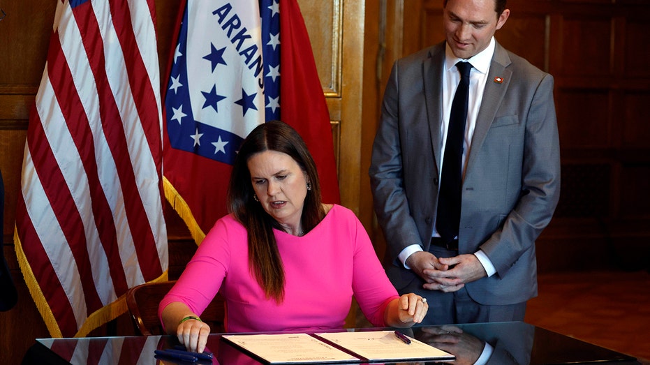 Sarah Huckabee Sanders to sign executive order eliminating 'woke, anti-women words' from state government use