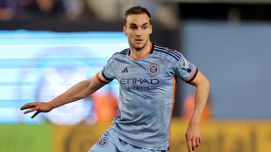 NYCFC captain James Sands confronts fan after 'f---ing disrespectful' comments