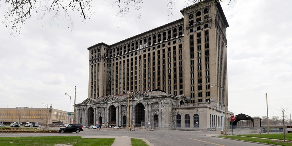 Detroit workers, retirees still suffering 10 years after city's bankruptcy - Vimarsana News