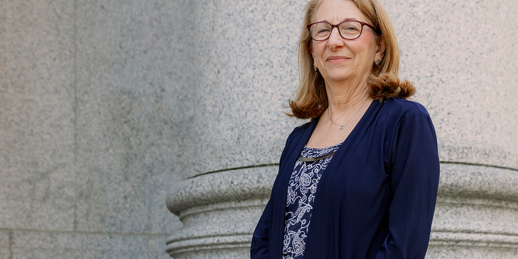New York law restricting sidewalk counseling at abortion clinics could face SCOTUS scrutiny - Vimarsana News