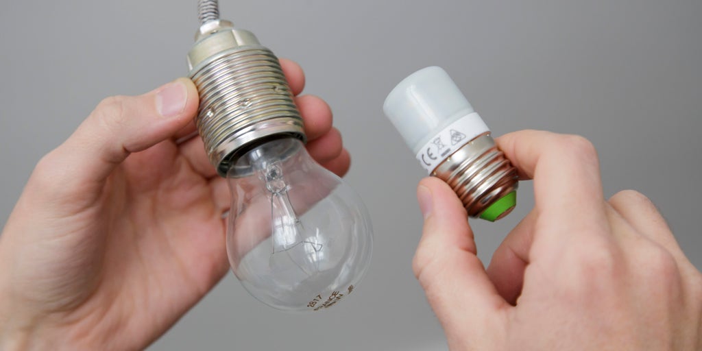 Biden admin torched for banning incandescent light bulbs: 'So much for getting govt. out of our homes' - Vimarsana News