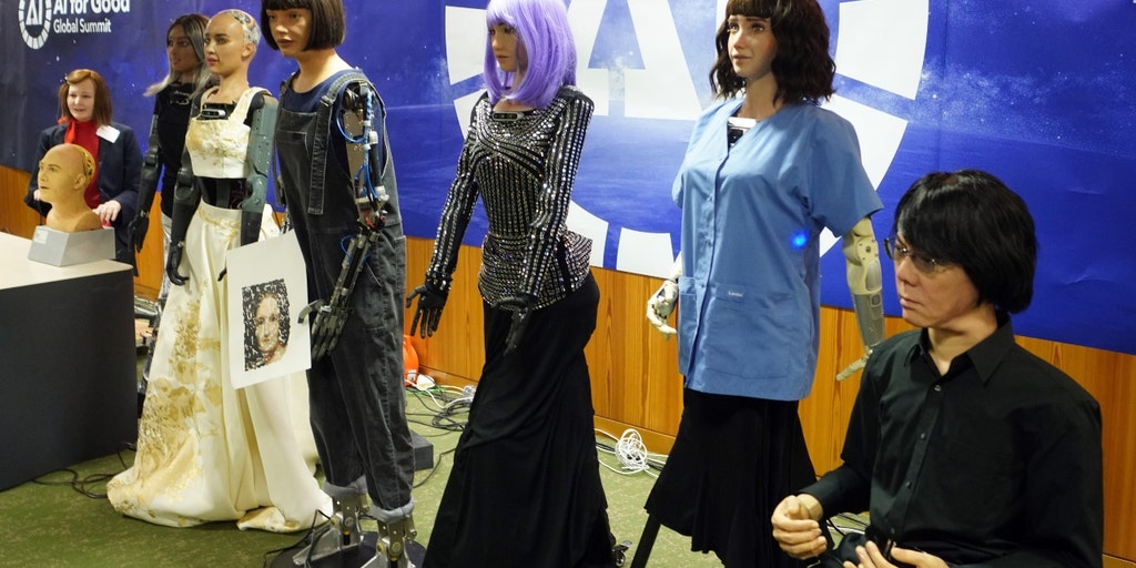AI humanoid robots hold UN press conference, say they could be more efficient and effective world leaders - Vimarsana News