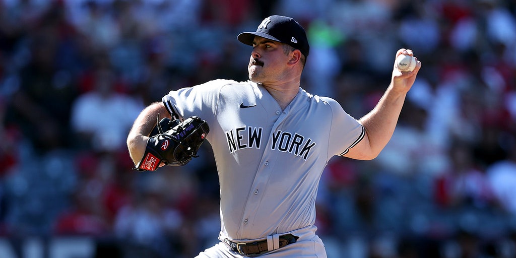 Yankees pitcher mocks jeering fan base in just his third start with team