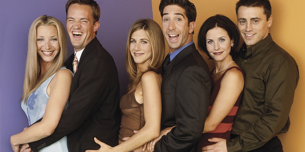 'Friends' star Lisa Kudrow turns 60: What fans didn't see on hit show - Vimarsana News