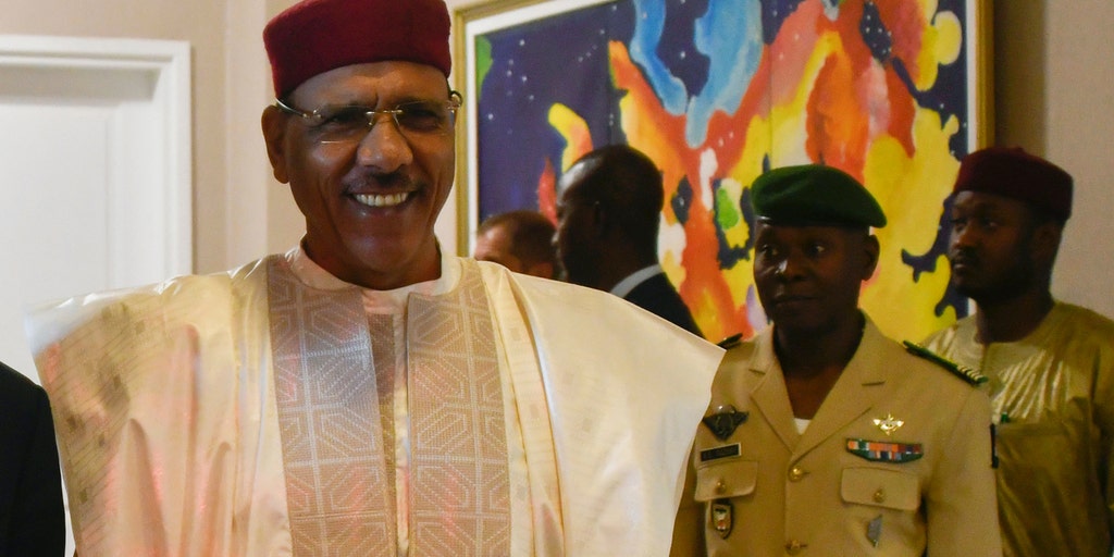 Rebelling soldiers surround Niger's presidential palace in apparent coup attempt - Vimarsana News