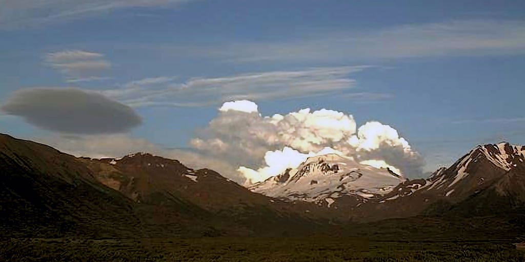 Alaska volcano eases after spewing massive ash cloud - Vimarsana News