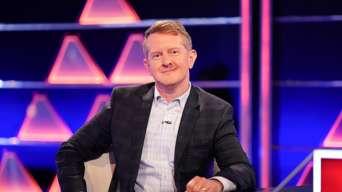 Ken Jennings on the set of the 100,000 Pyramid