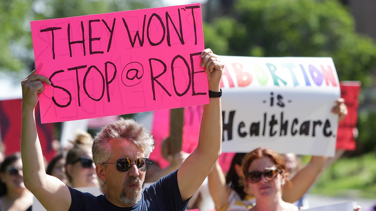 Abortion protestors in Iowa