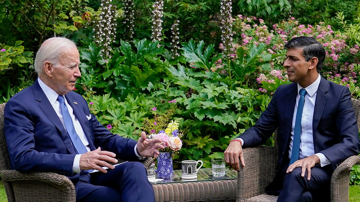 Biden and Sunak sit down for tea in Downing Street garden