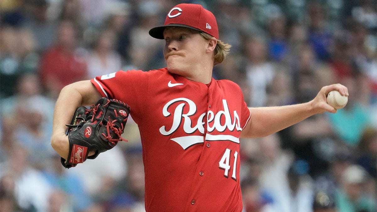 Cincinnati Reds starting pitcher Ben Lively delivers a pitch during News  Photo - Getty Images