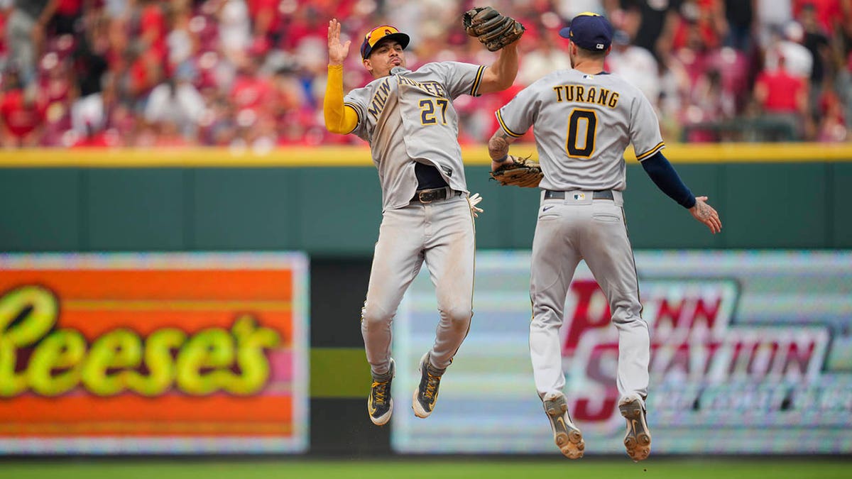 Brewers players celebrate